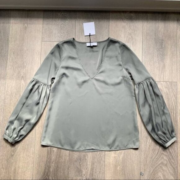 Revolve L'Academie Maya Blouse Olive Green V-Neck Long Sleeve Size XS - Picture 5 of 14